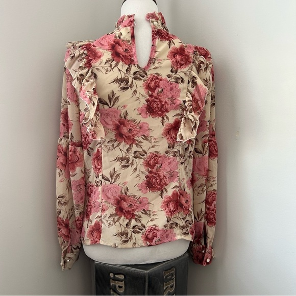 Floral Ruffle Blouse - Picture 2 of 7